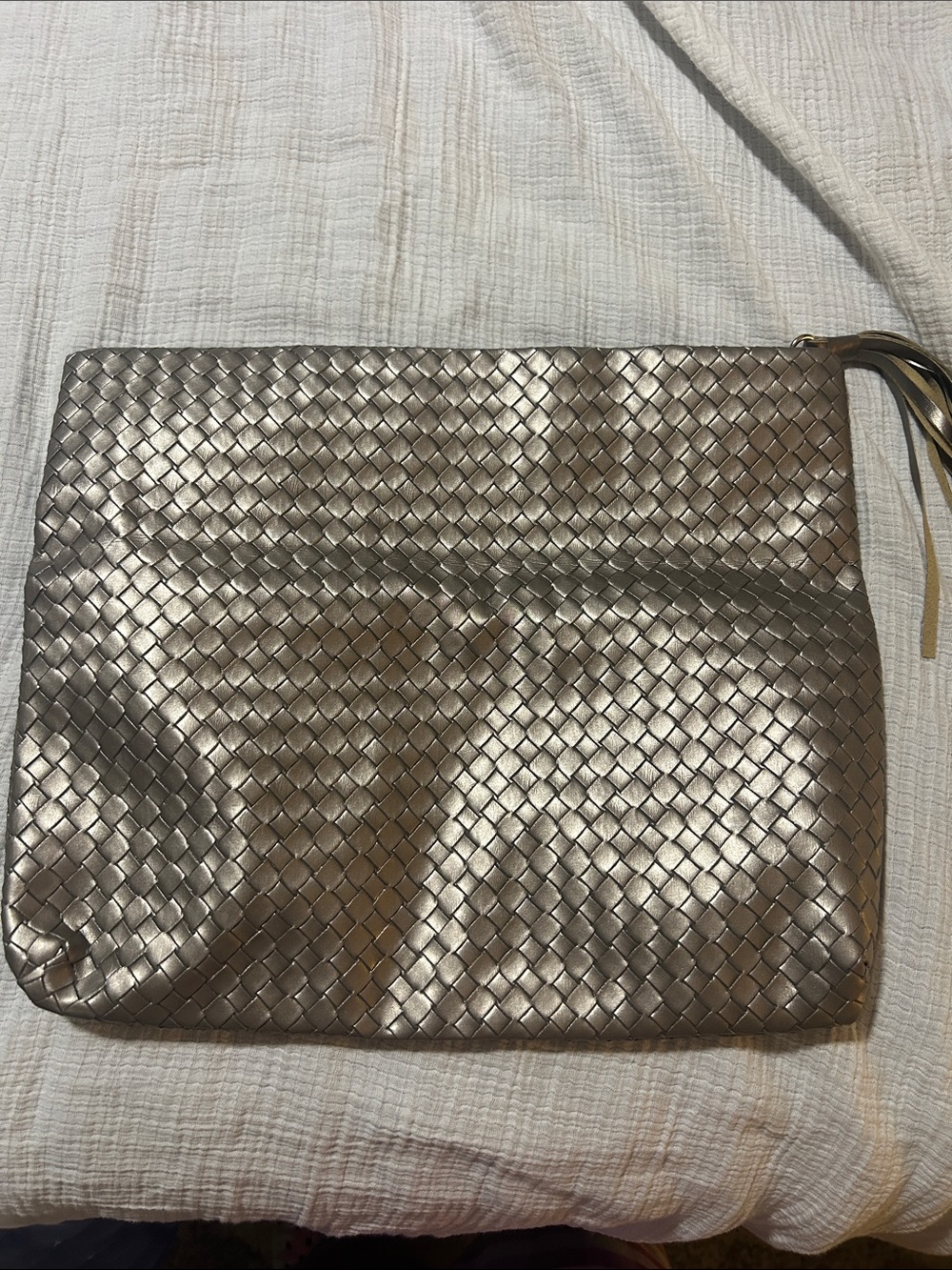 Source Unknown Metallic Woven Clutch - Silver. Weave. Fold over. Large capacity